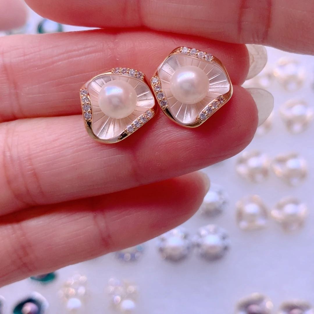 淡水珍珠合金耳饰