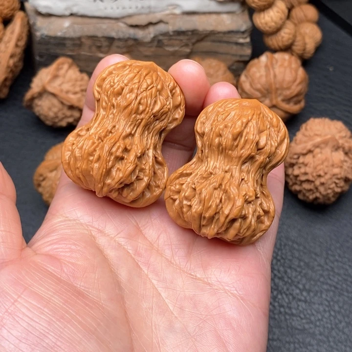 桃核把件A****里尺寸35葫芦