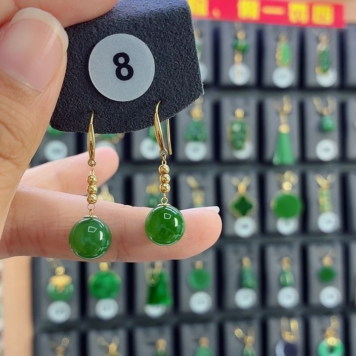 18K金镶嵌和田玉耳饰