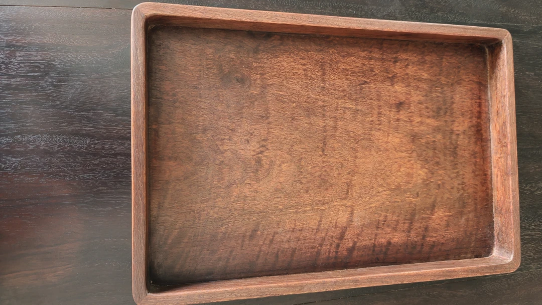 长36厘米，宽24厘米，高3体重