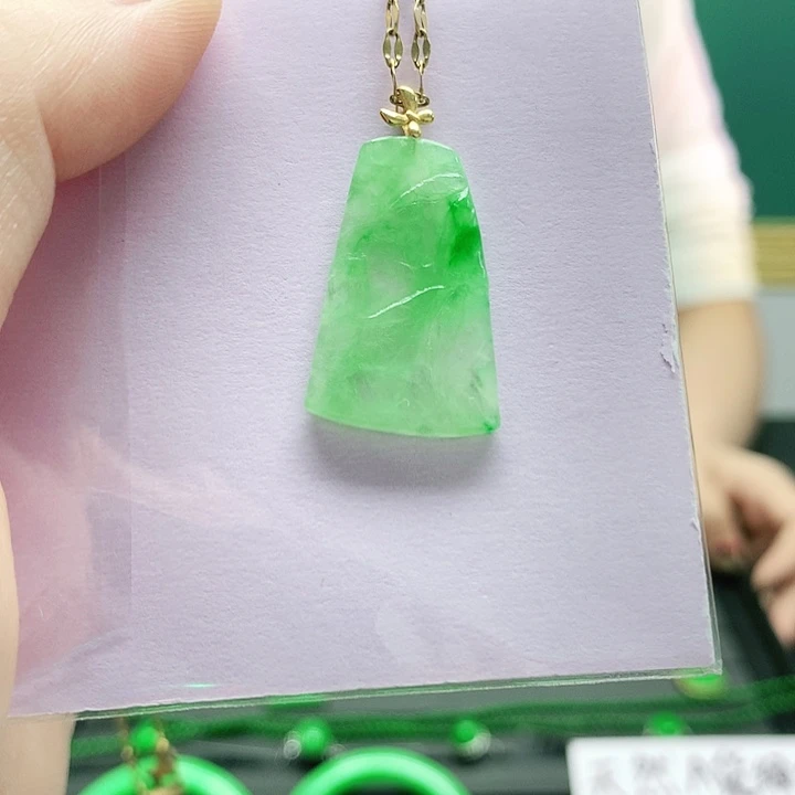 颈饰18K金镶嵌翡翠天然A货缅甸翡翠18K金镶嵌项链吊坠
