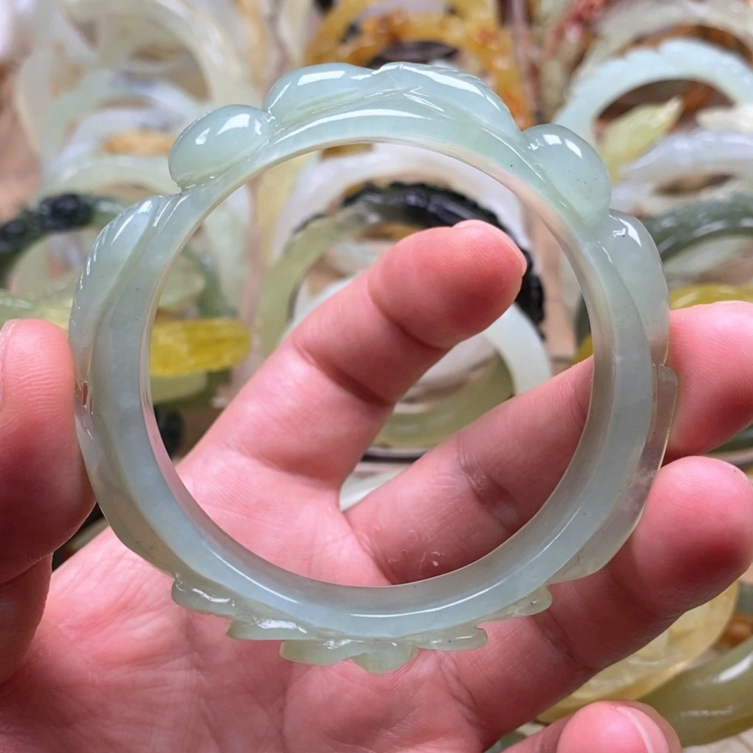 岫玉未镶嵌手镯?****手镯