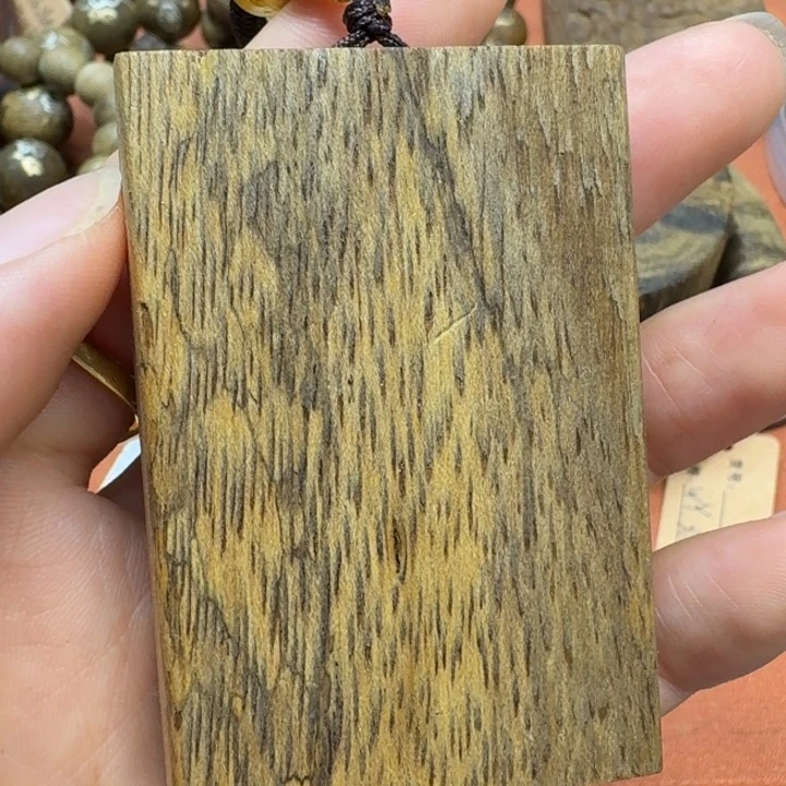 大叶紫檀（黑酸枝木类）