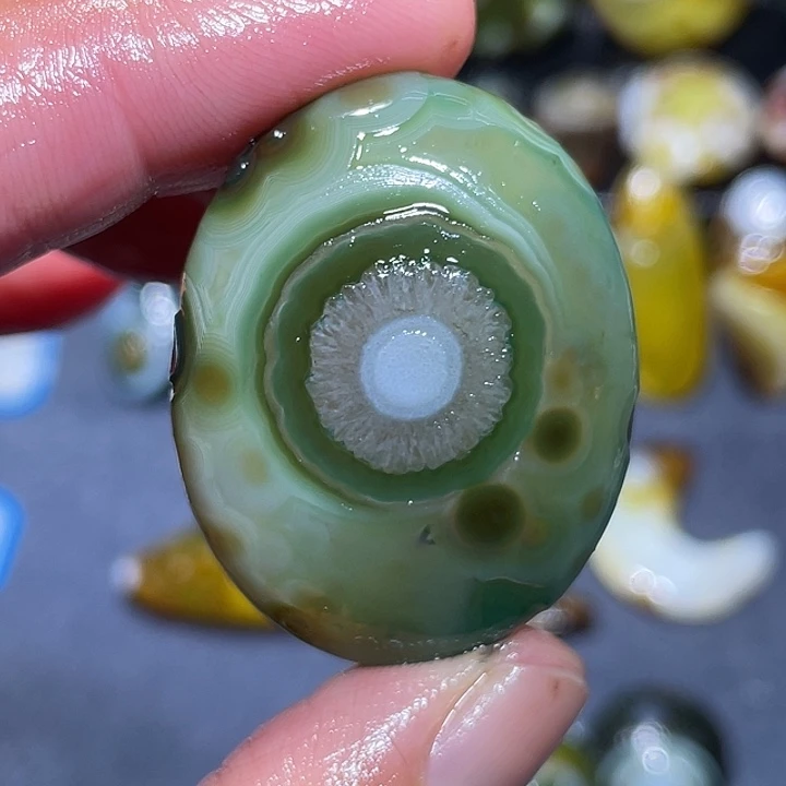 未镶嵌玛瑙/玉髓珠宝奇石