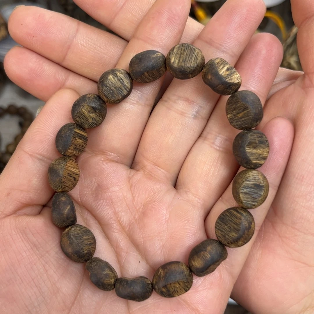 沉香手串蓝宝石沉水浮留疤单圈10克