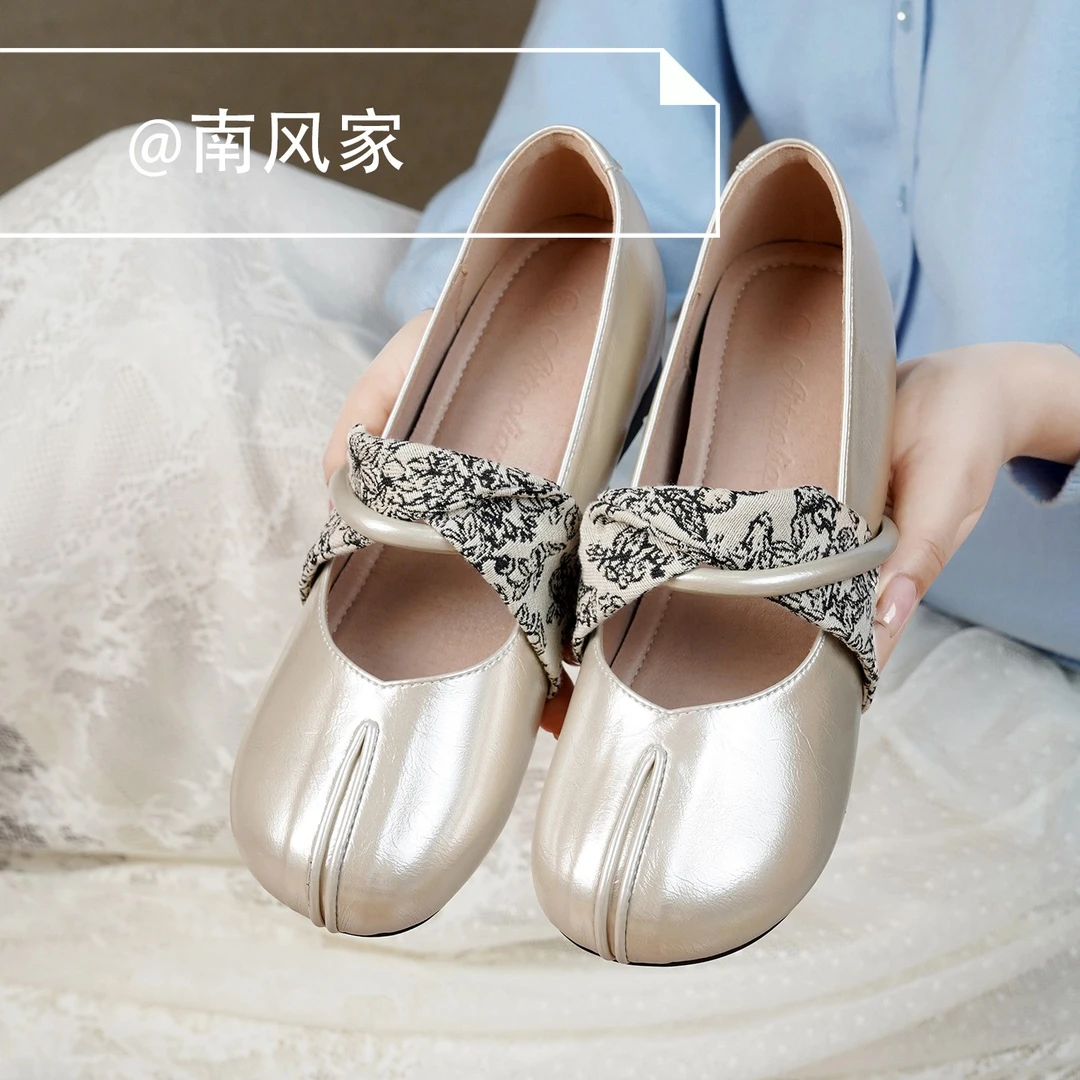 猪蹄鞋子分趾鞋女款2025年春秋新款浅口平底小个子内增高芭蕾单鞋