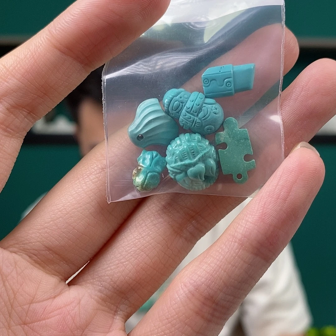 绿松石未镶嵌珠宝奇石