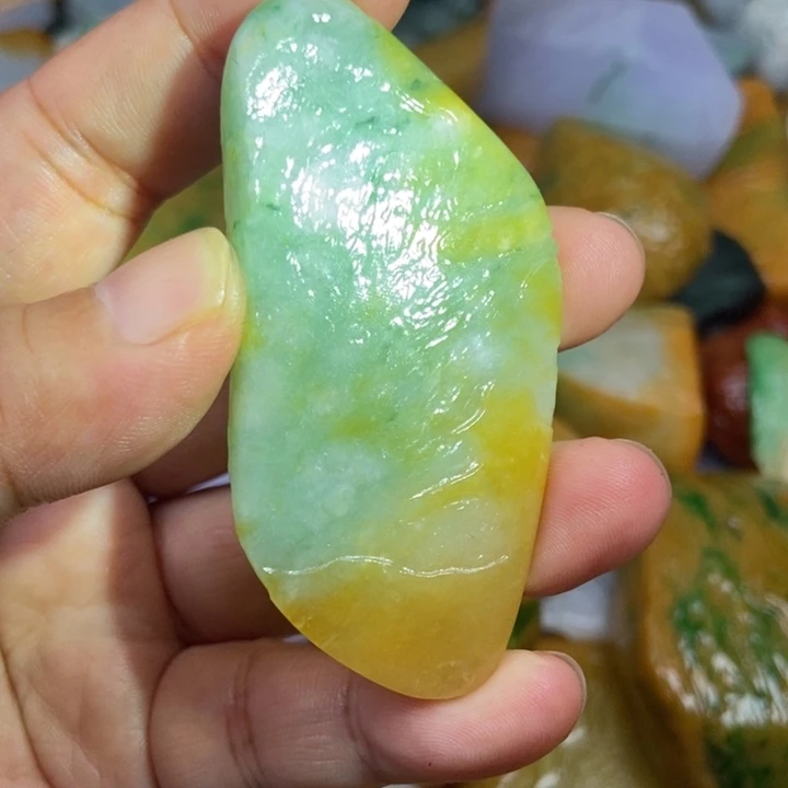 翡翠挂件未镶嵌缅甸翡翠