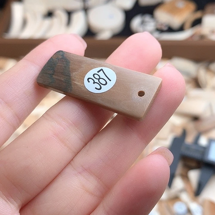 泥塑不打孔联系客服