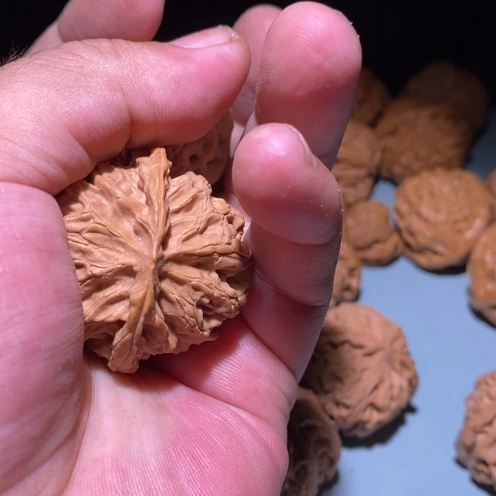 文玩核桃吊坠苹果公司