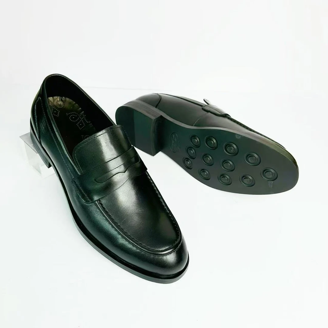 木根底柔软舒适小尖头男士乐福皮鞋7711