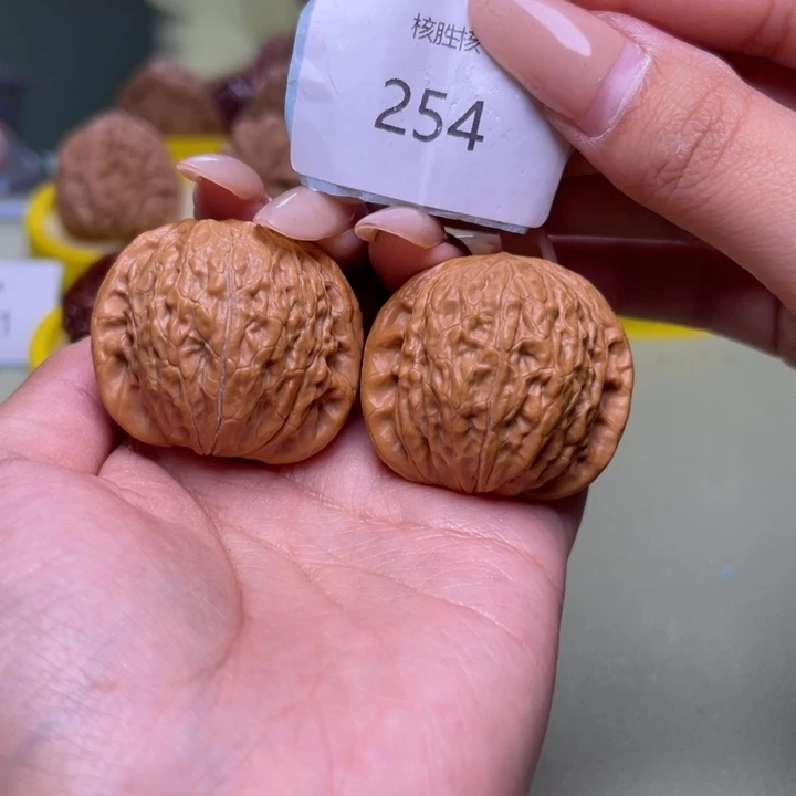 文玩核桃把件铁锤37.254