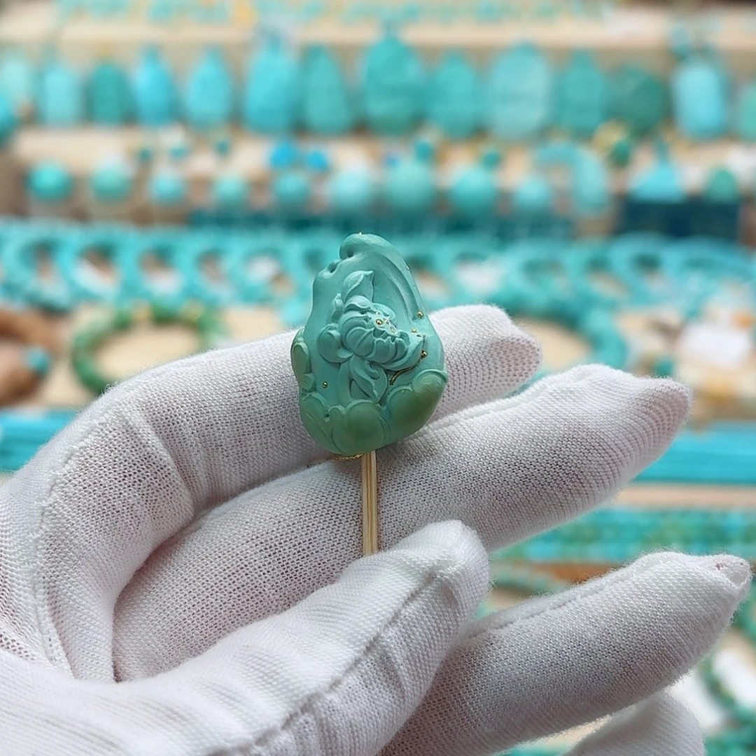 绿松石未镶嵌珠宝奇石