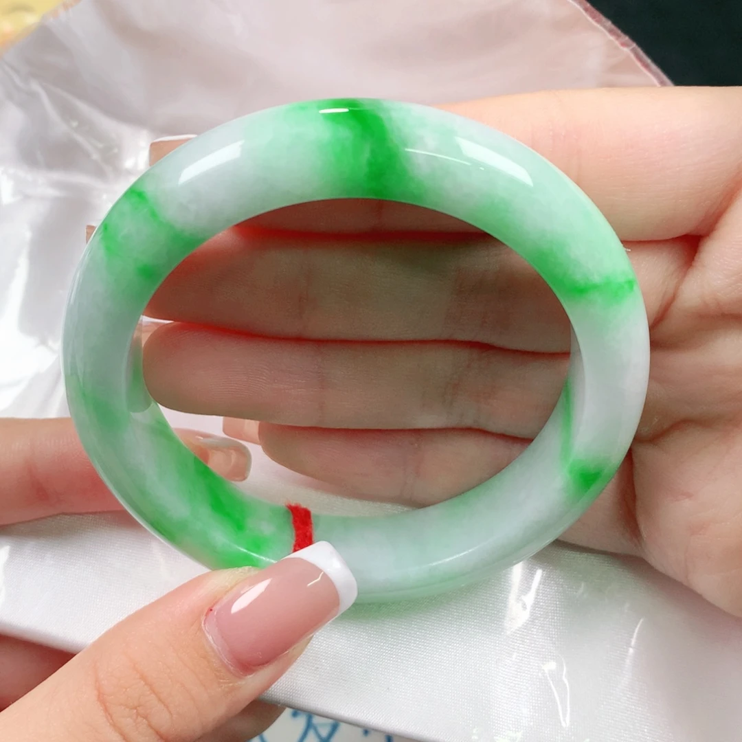 翡翠手镯未镶嵌55圈0147