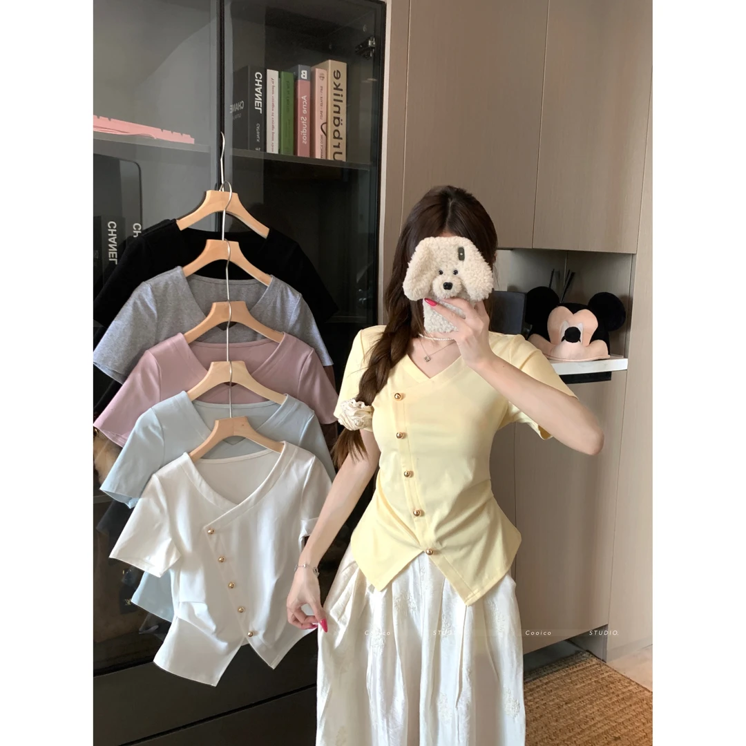 【晶晶】大码不规则别致掐腰上衣2025夏季新款胖mm设计感v领短袖T恤