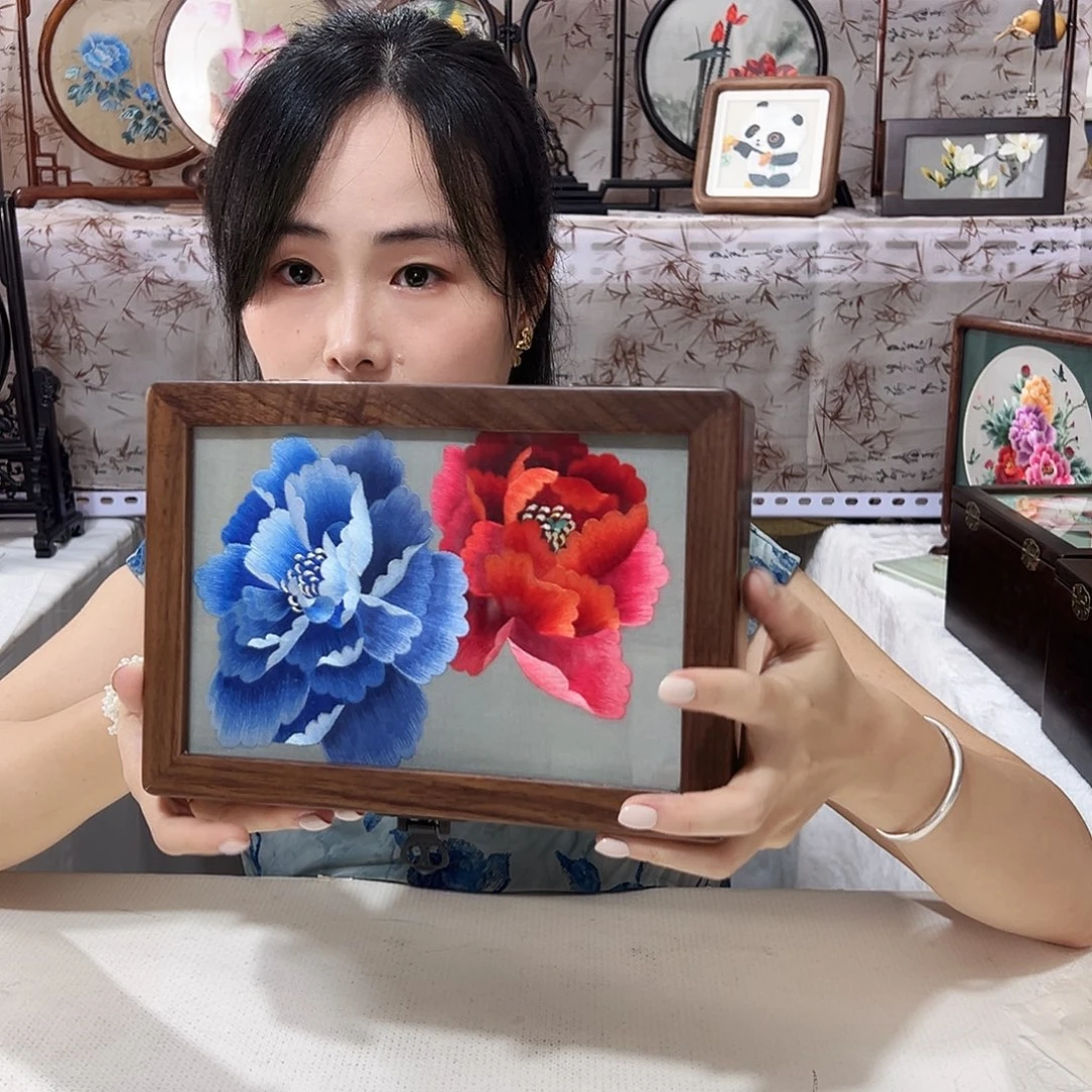 沐***荷织绣苏绣首饰盒手工