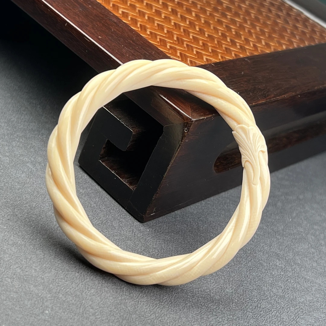 X6186天然猛犸牙 10mm麻花手镯 63mm支持鉴定 假一罚四