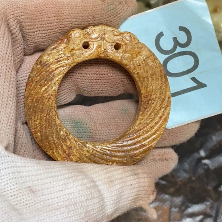 未镶嵌和田玉挂件