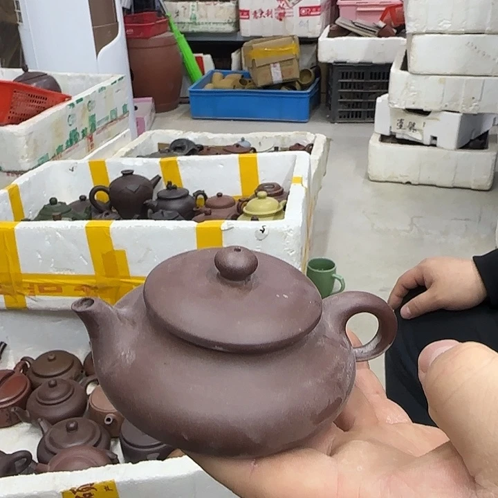 紫砂茶壶。宜兴紫砂壶原矿紫砂壶