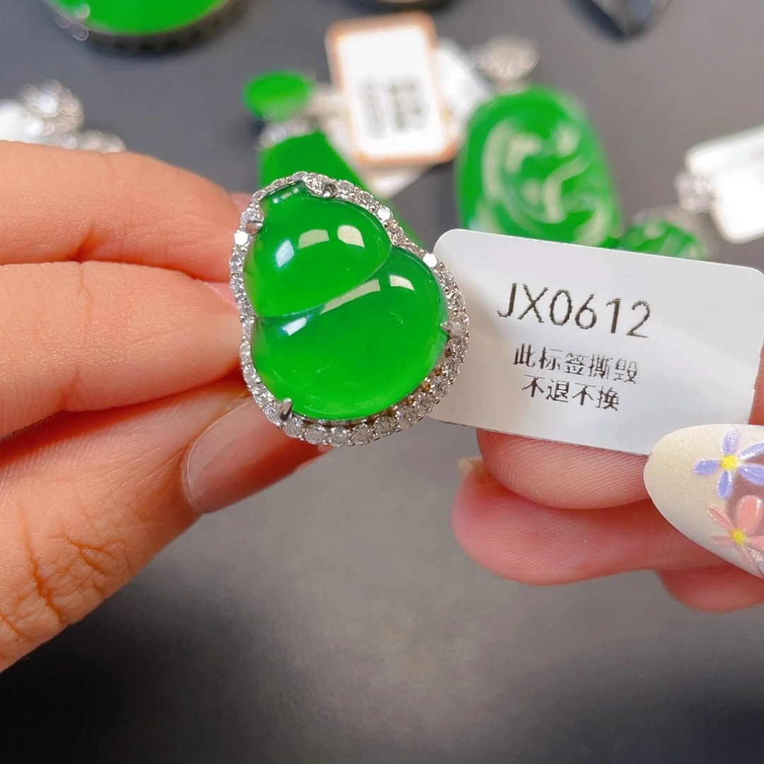 【闪购商品】颈饰银S925镶嵌翡翠翡翠