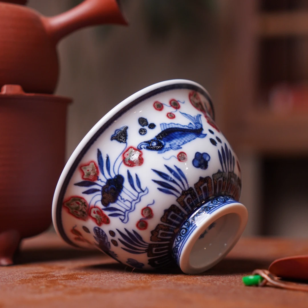 亦然堂  青花釉里红鱼藻压手杯   茶具茶道喝茶用手工家用茶具