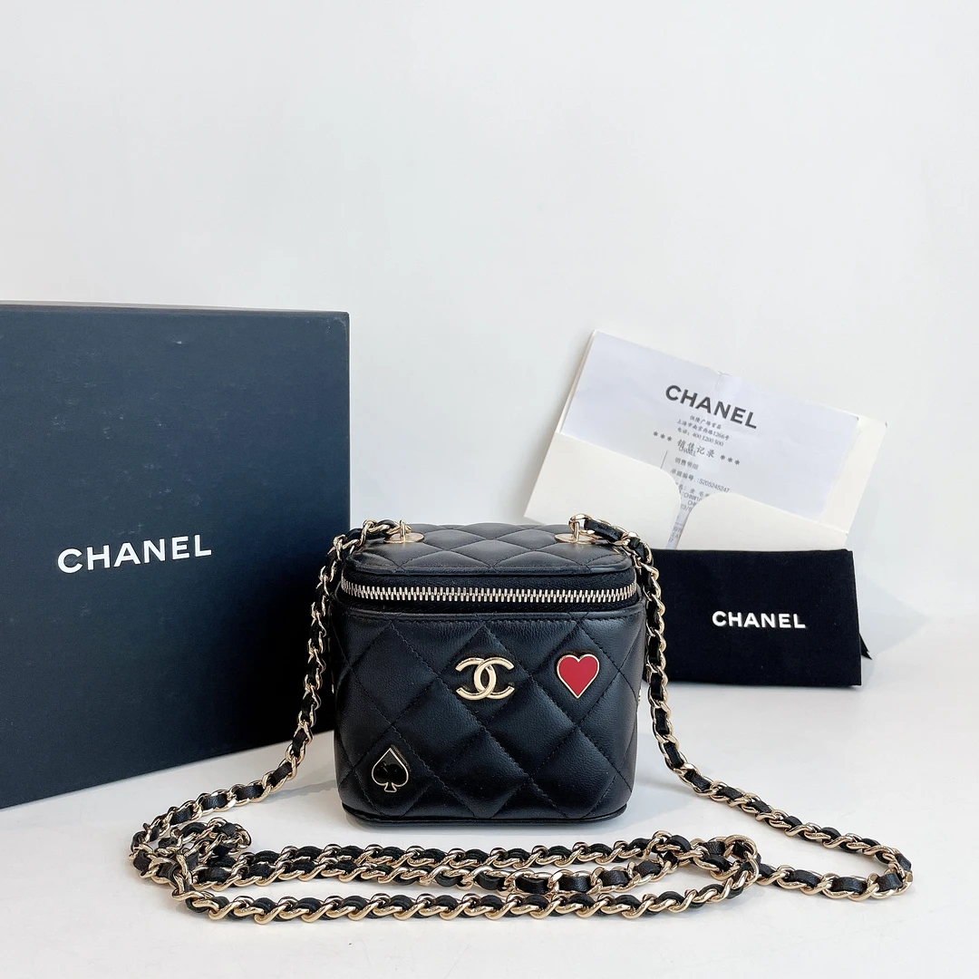 99新 Chanel/香奈儿  23C黑金扑克Mini化妆盒 芯片款