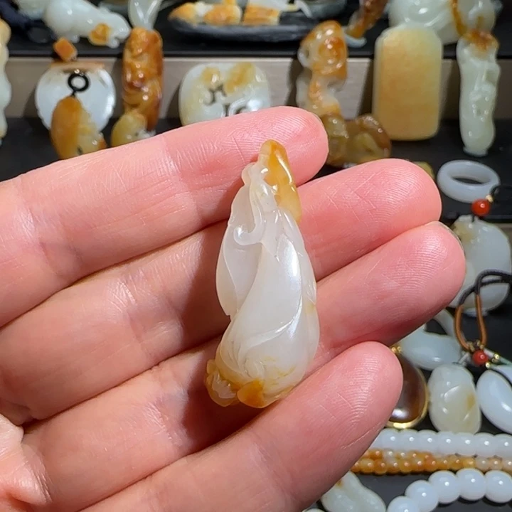 颈饰未镶嵌和田玉