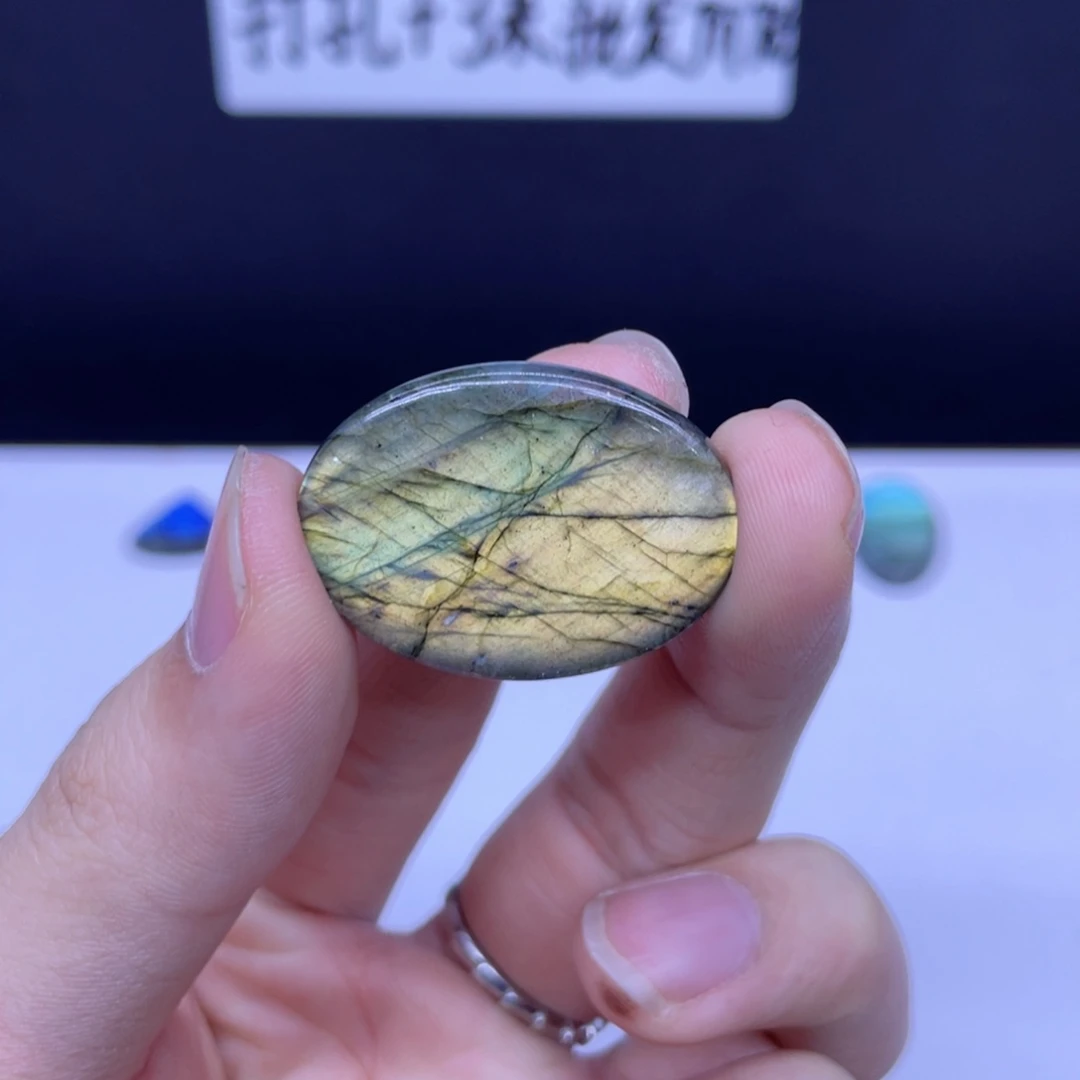 水晶不规则未镶嵌毛*