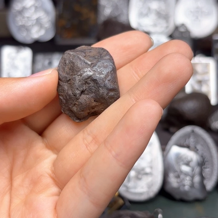 缘***石铁合金花岗石阿勒泰