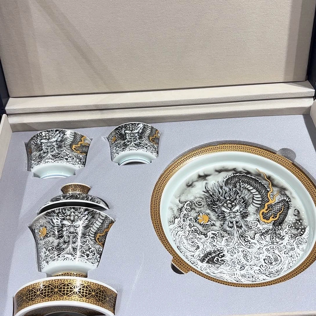 瓷片景德镇陶瓷学院教授