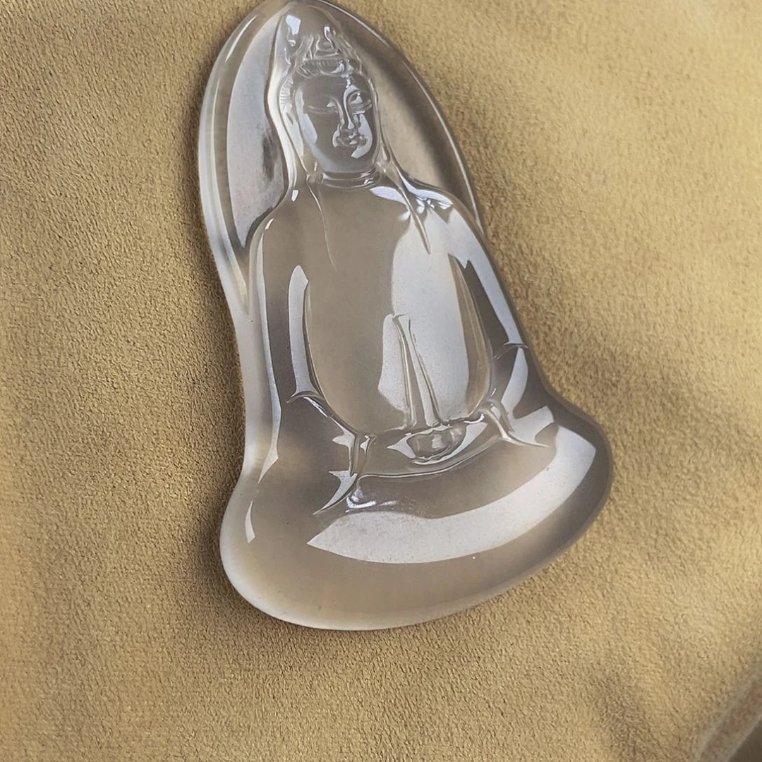 石英质玉颈饰未镶嵌入**深