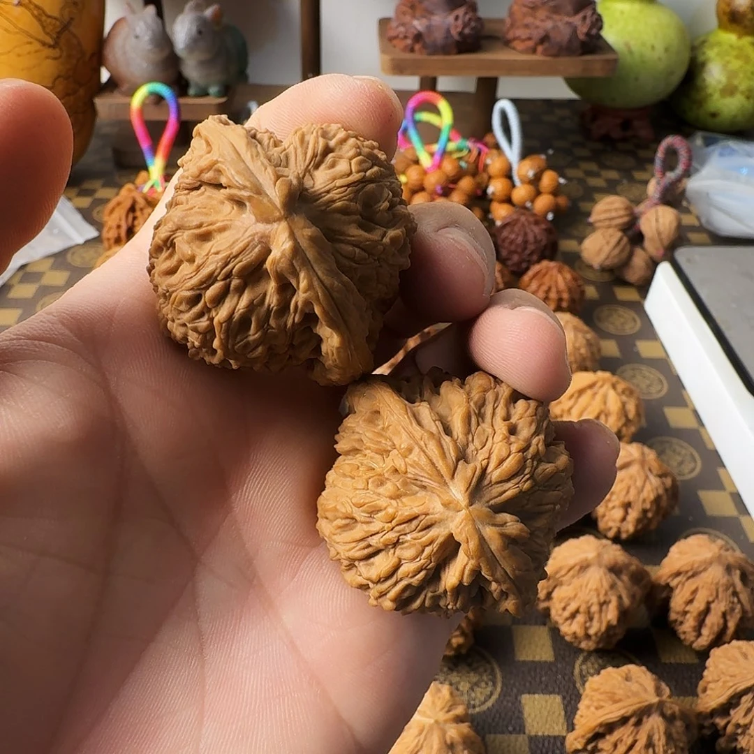 文玩核桃把件南疆石