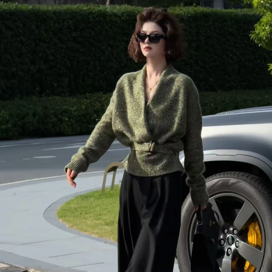 薇姐【弥冬】Sister·We复古系带收腰长袖毛衣女针织上衣带腰带 8586