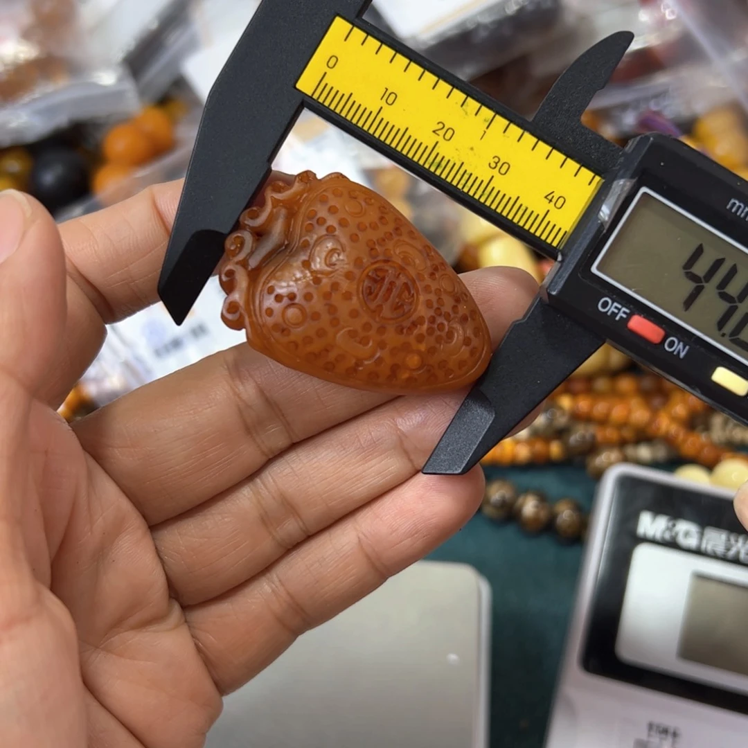 琥珀珠宝奇石未镶嵌588