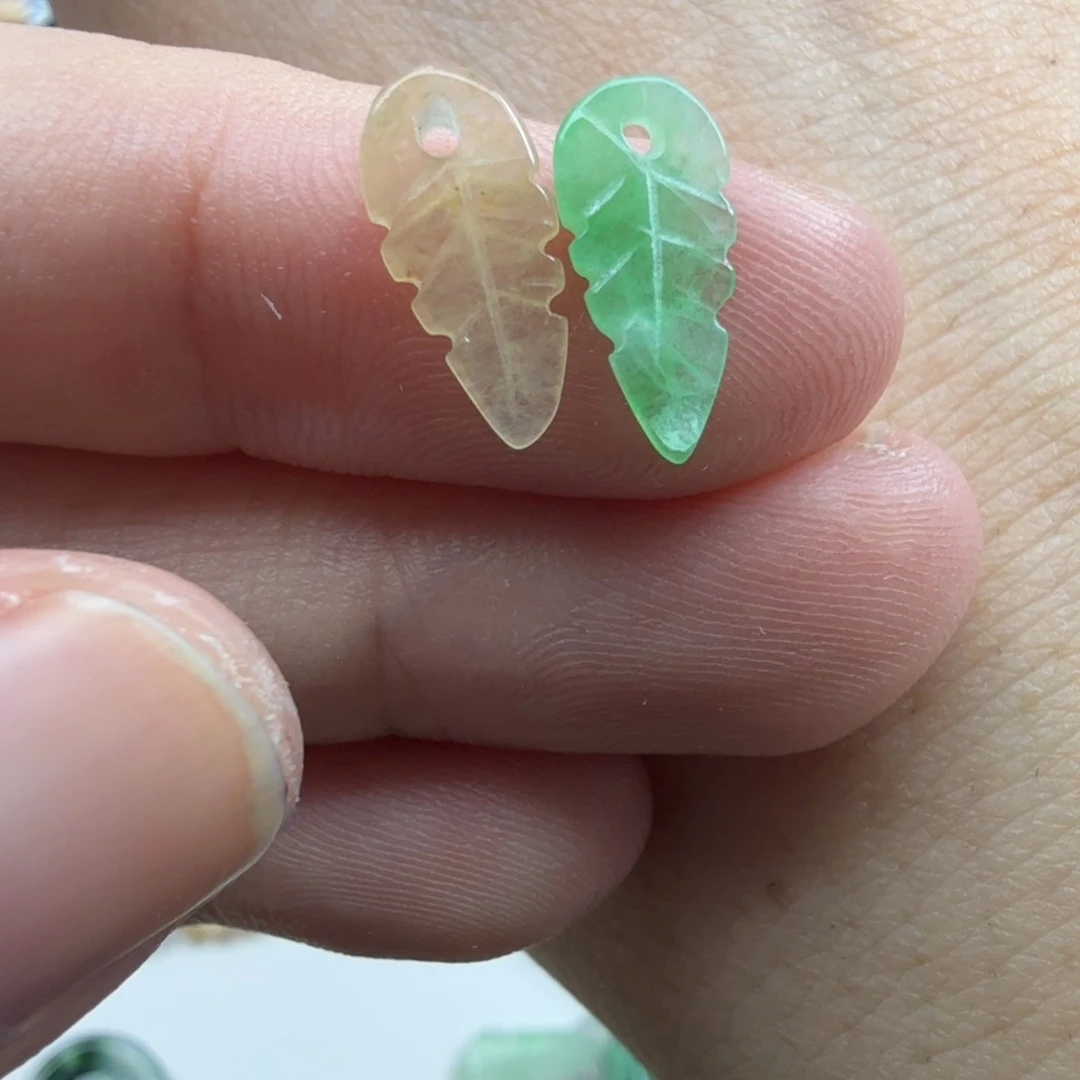 翡翠未镶嵌颈饰117