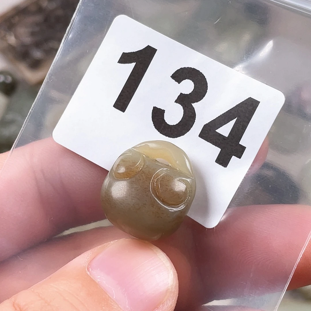 和田玉（糖玉）未镶嵌颈饰