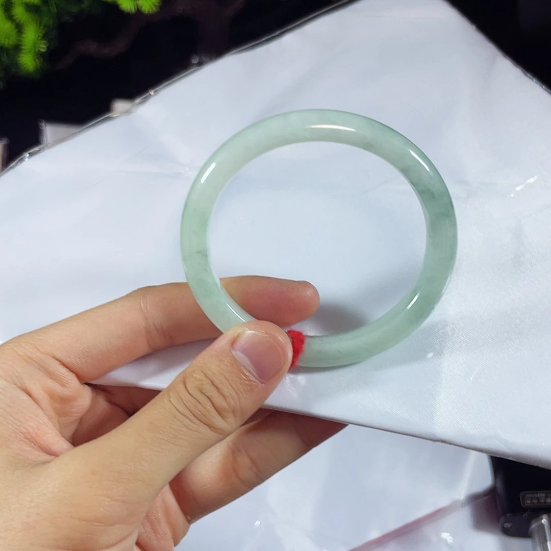 未镶嵌手镯翡翠天然翡翠手镯