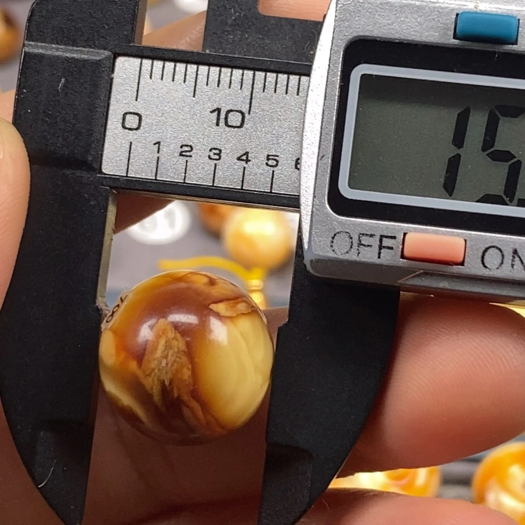 未镶嵌蜜蜡珠宝奇石