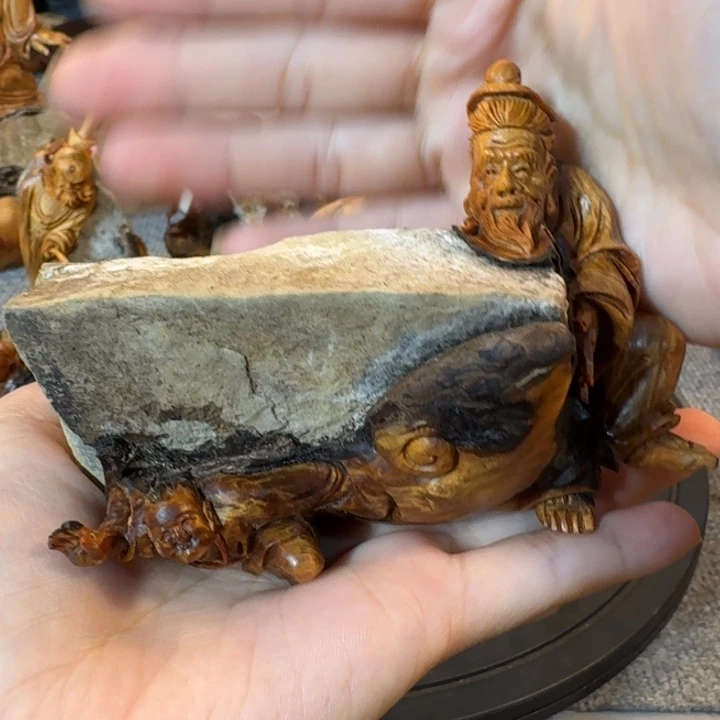 发*崖柏摆件手把件等