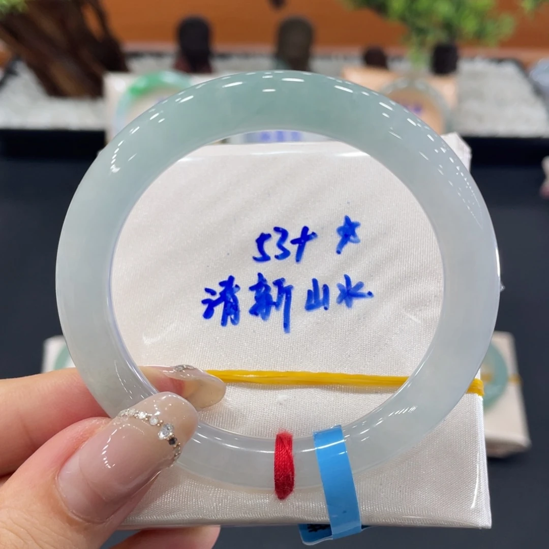 未镶嵌手镯（圆镯）翡翠缅甸翡翠手镯