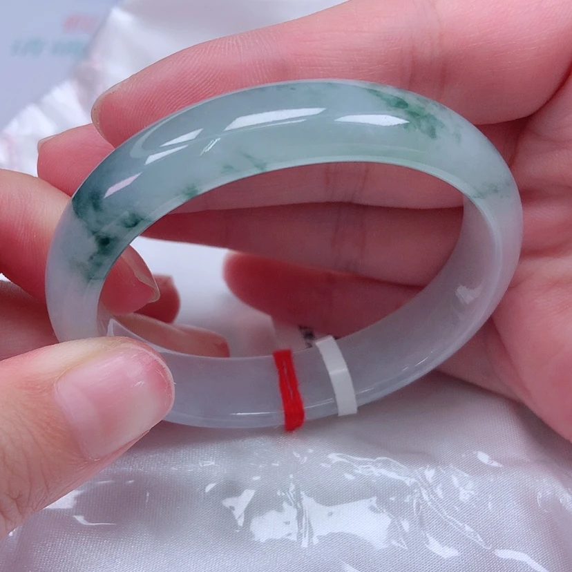 【闪购商品】未镶嵌手镯翡翠54贵妃