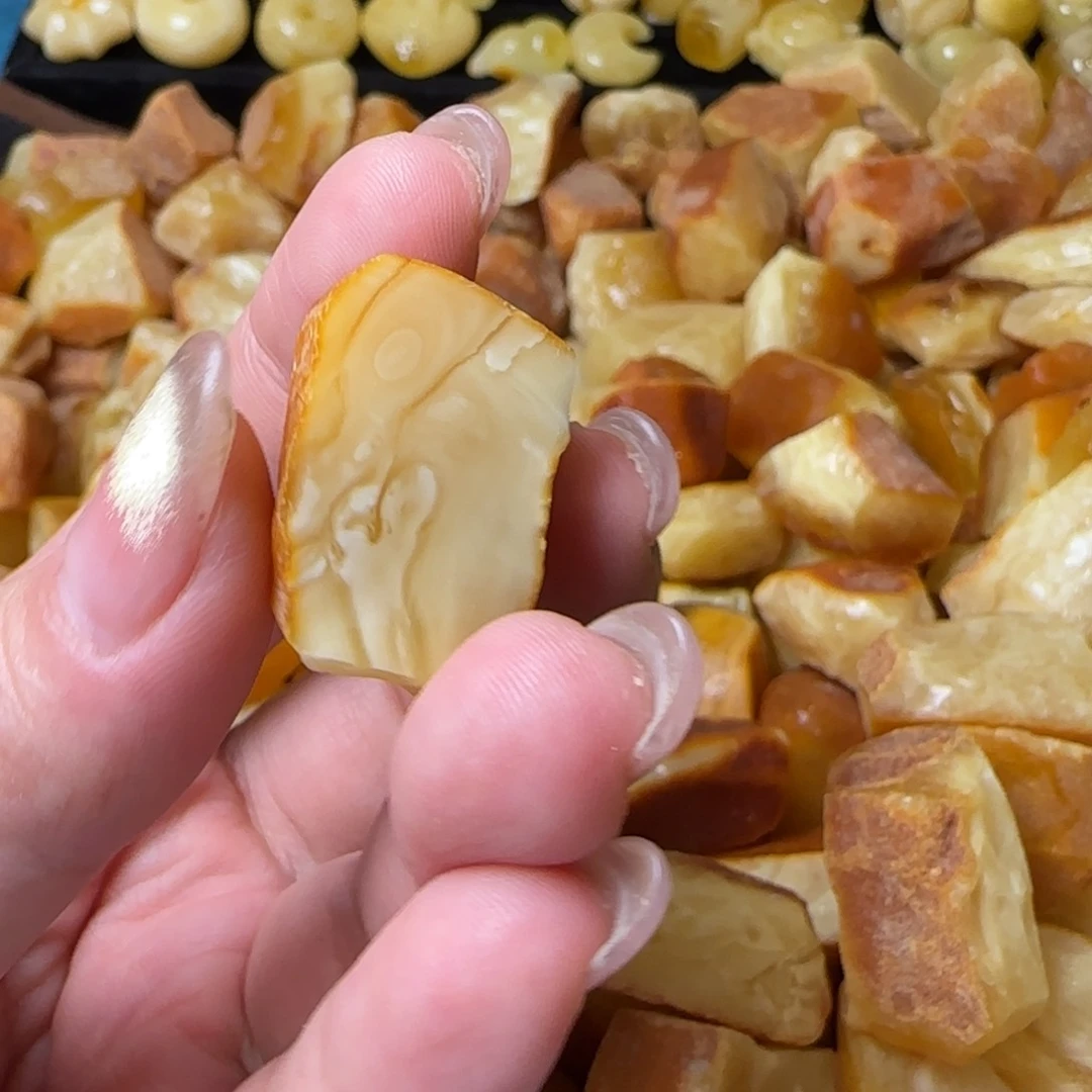 憨***头定制琥珀未镶嵌蜜蜡