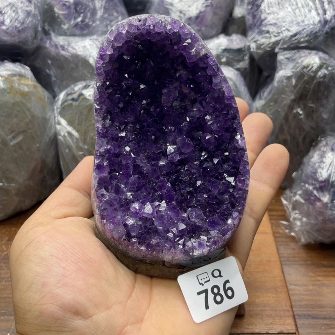 未镶嵌水晶大型摆件（非配饰）