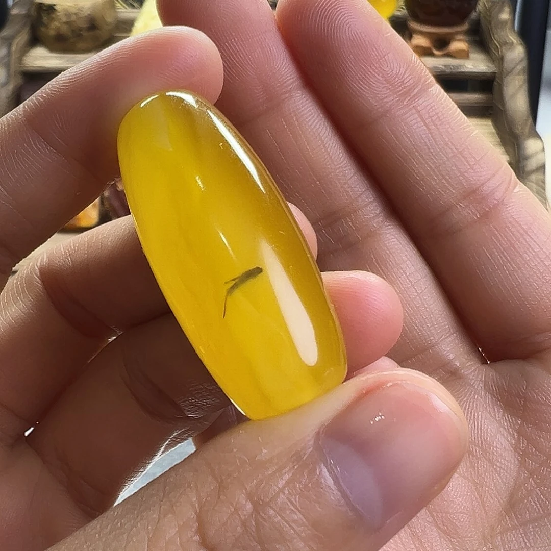 琥珀裸石未镶嵌琥珀