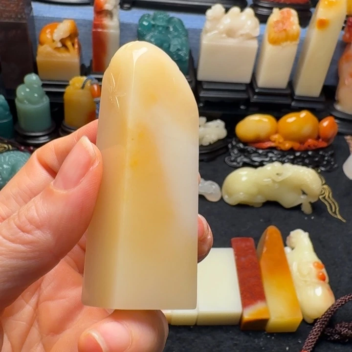 星***尘寿山石印石寿山石芙蓉