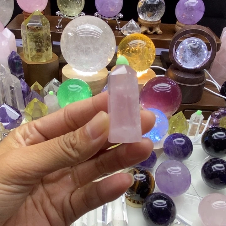 水晶摆件未镶嵌天然粉水晶柱