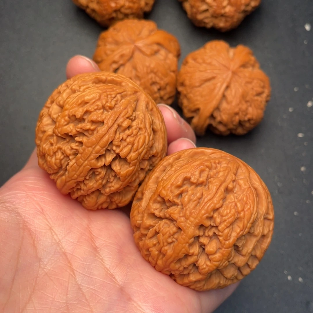 秦岭野生文玩核桃