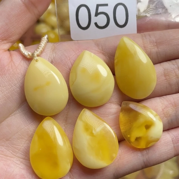 蜜蜡未镶嵌珠宝奇石满蜡妖花水滴多样性发一微微瑕