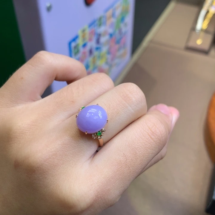 翡翠18K金镶嵌颈饰翡翠