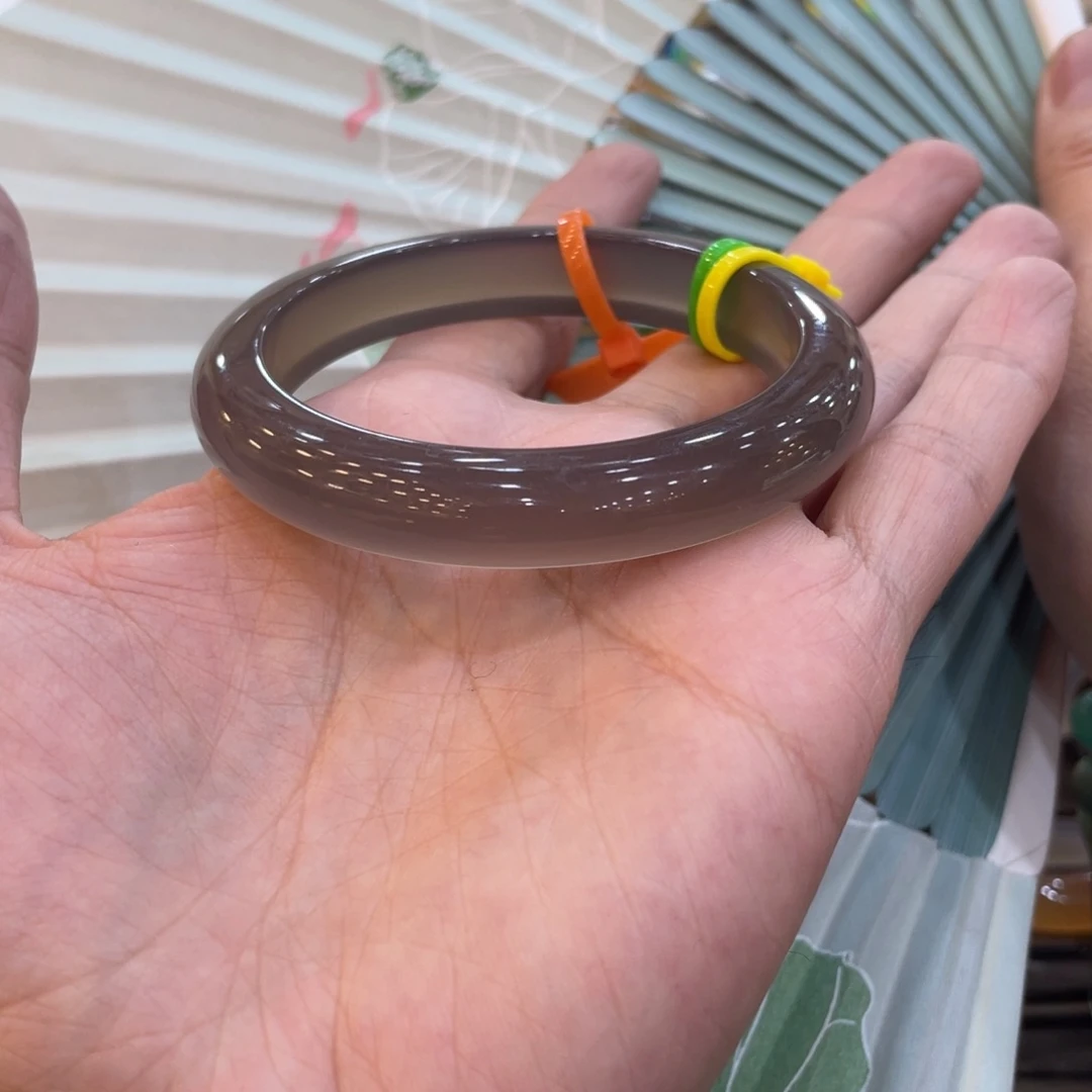 玛瑙/玉髓手镯未镶嵌我**的